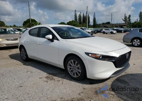 2021 Mazda 3 z USA, uszkodzony, nr VIN JM1BPAJLXM1300972